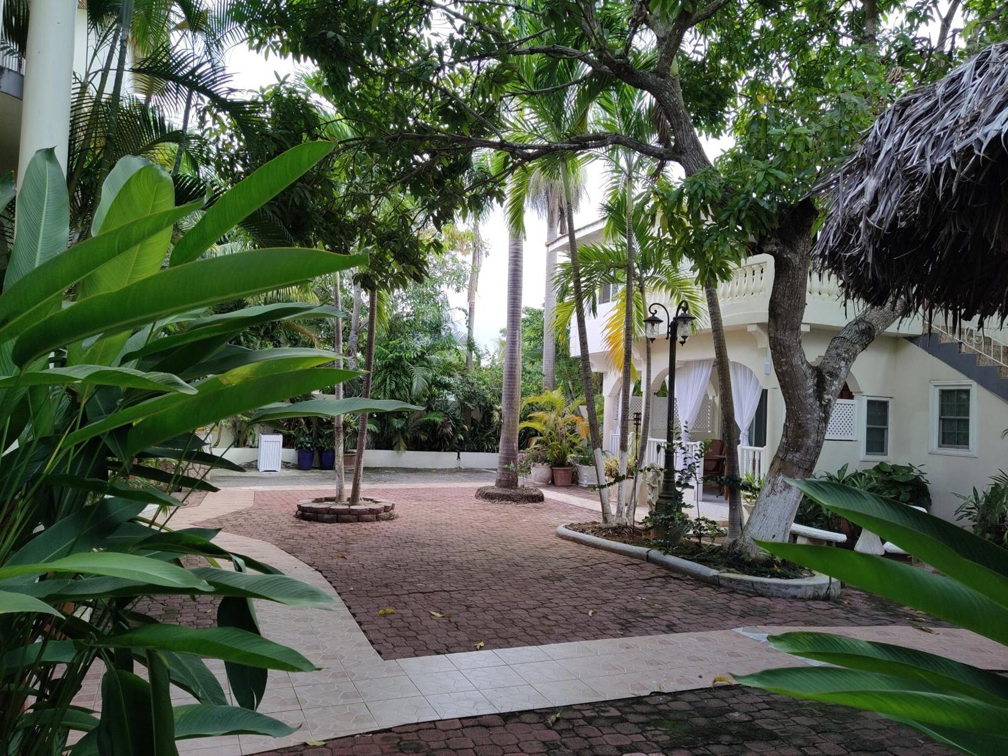 Rayon Hotel Negril Exterior foto